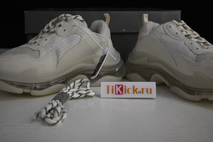 blcg sneaker triple.s sneakers 541624w2fb19005