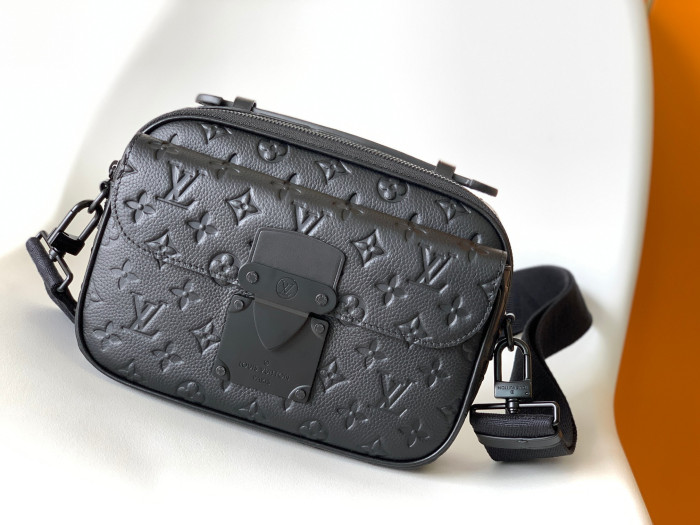 1V bag B0113-109