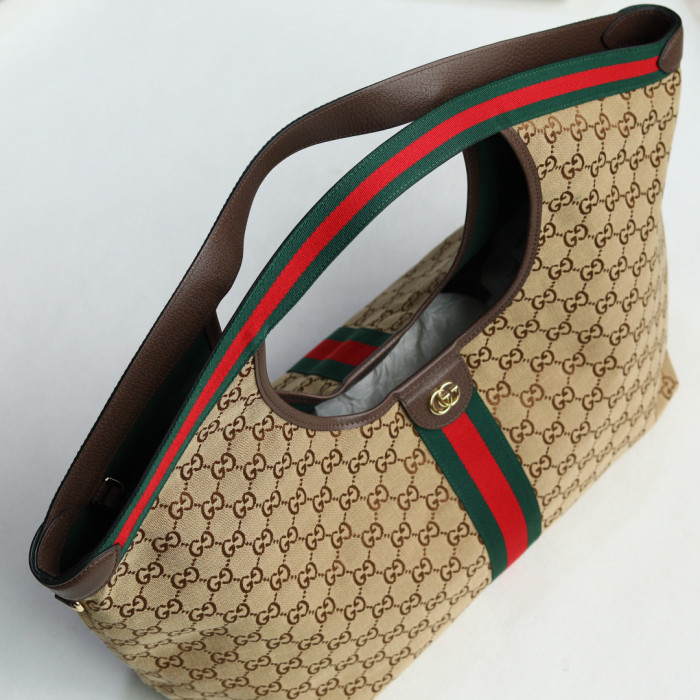 Gv*c1 BAG B0113-674