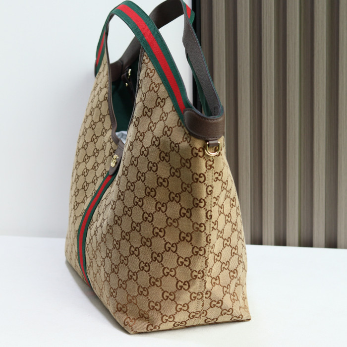 Gv*c1 BAG B0113-674
