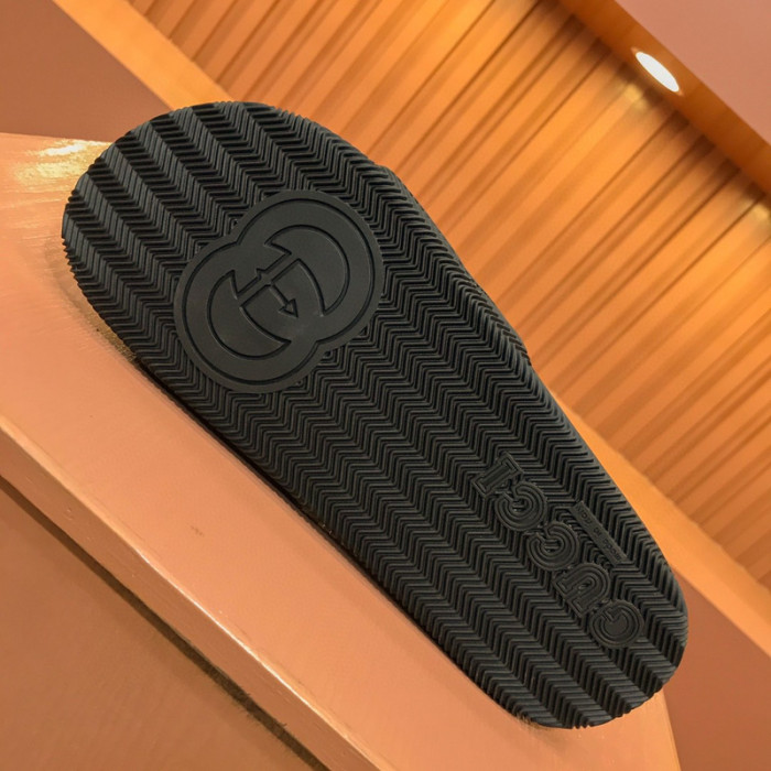 gucc slippers