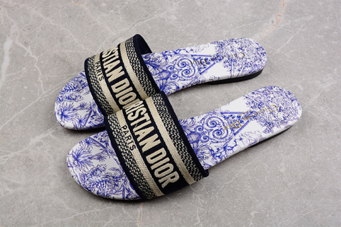 D*or slippers