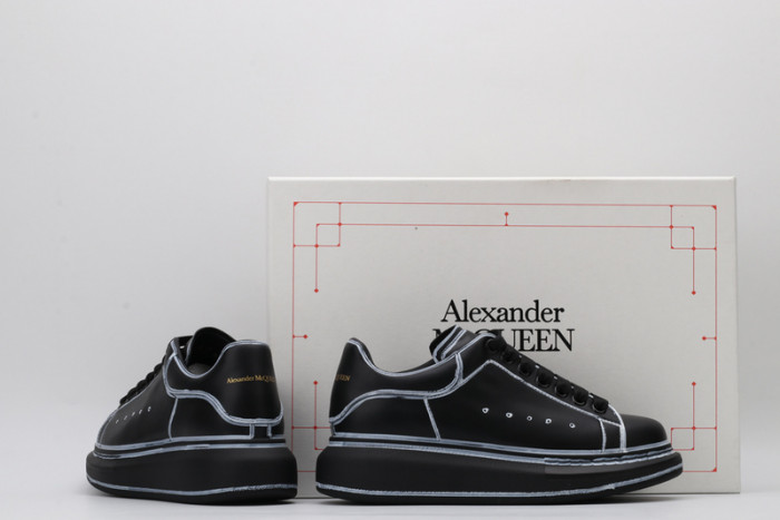 A1exa*der Mcqv*en SNEAKERS