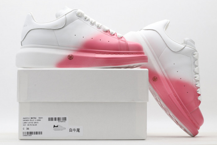 A1exa*der Mcqv*en SNEAKERS