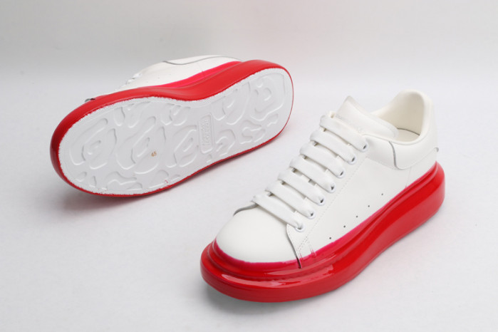 A1exa*der Mcqv*en SNEAKERS