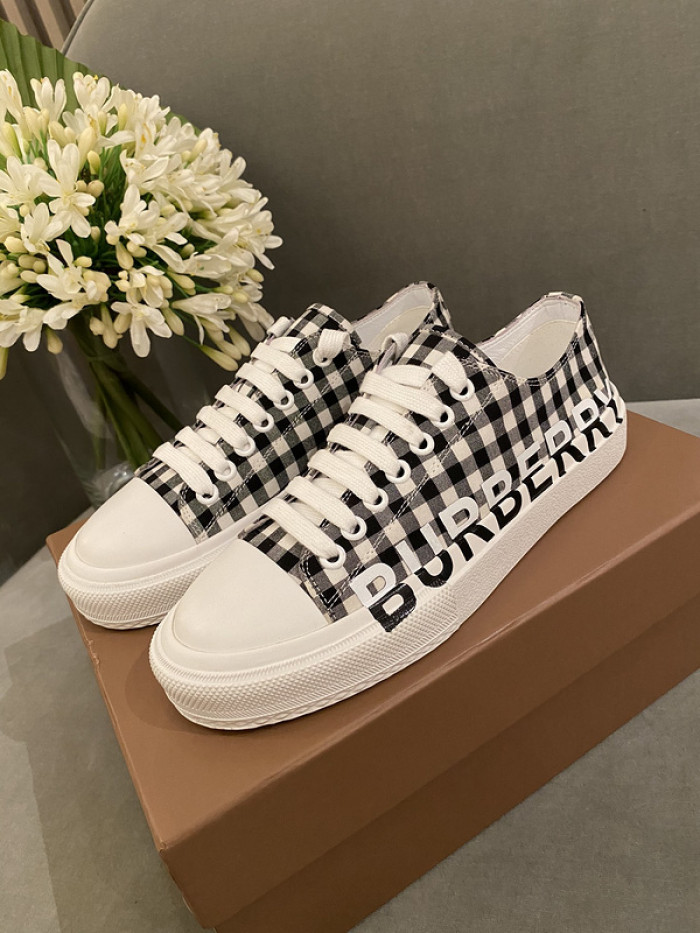 bby sneaker