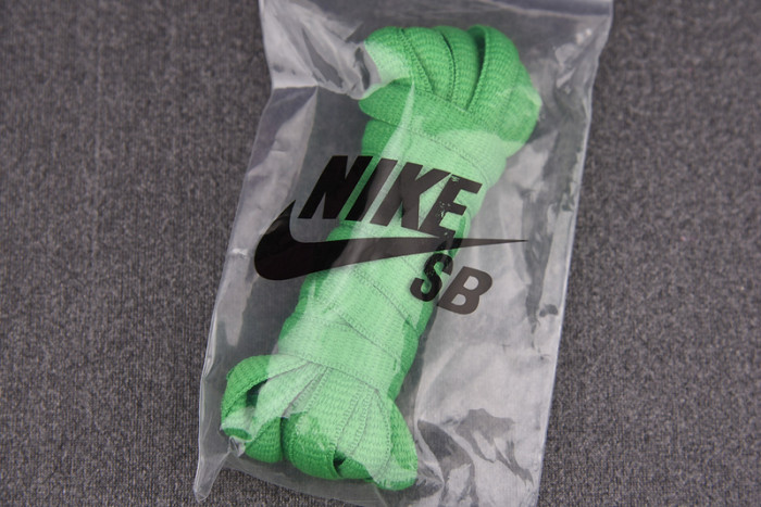 nike sb dunk high reverse skunk 420 cw9971-500