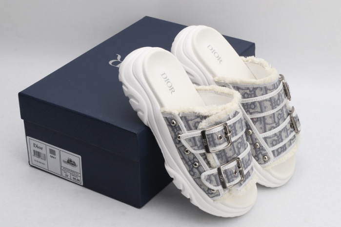 D10r SLIPPERS DR258-003