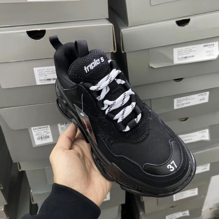 blcg sneaker triple.s sneakers 536737 gjio 42569
