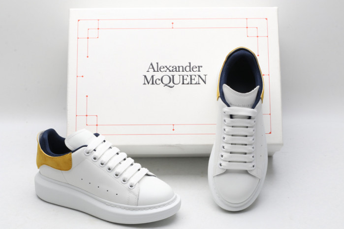 A1exa*der Mcqv*en SNEAKERS