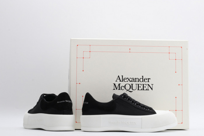 A1exa*der Mcqv*en SNEAKERS MC5563-034