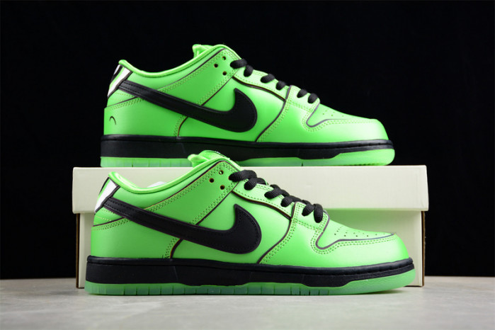 the powerpuff girls x nike dunk low pro sb qs 