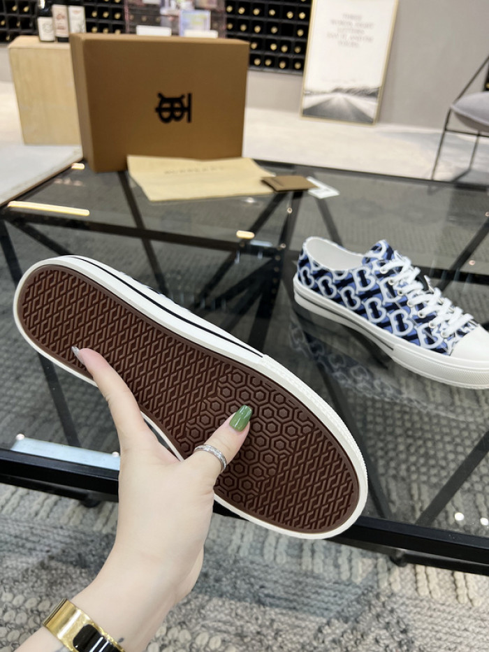bby sneaker by0051