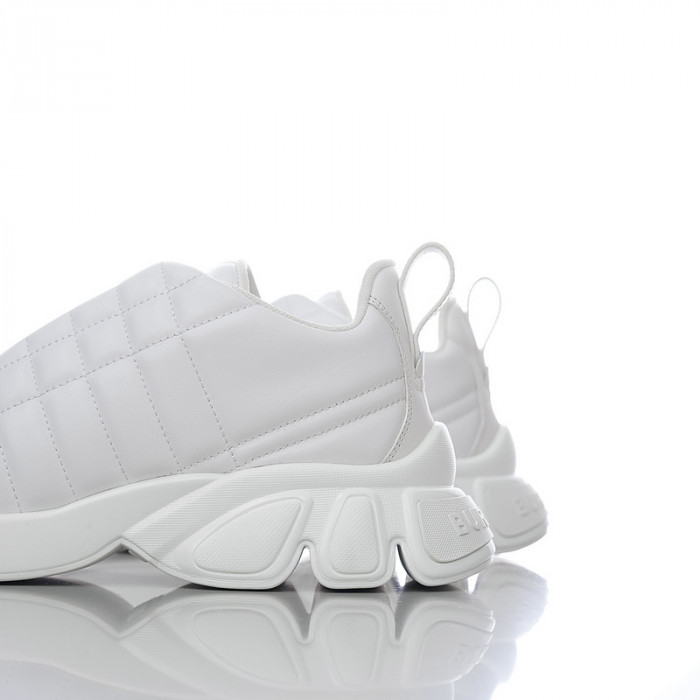 bby sneaker by0046