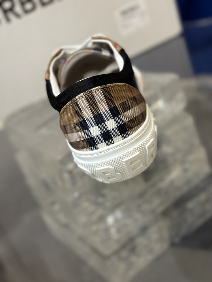bby sneaker by0050