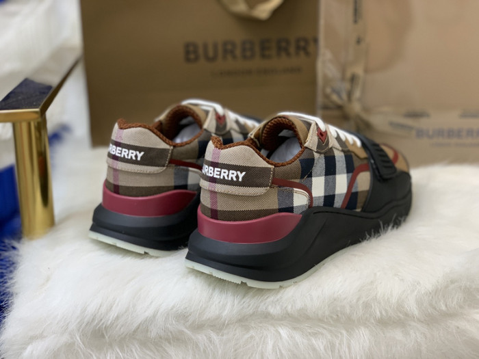 bby sneaker by0082