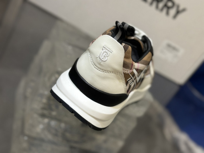 bby sneaker by0083