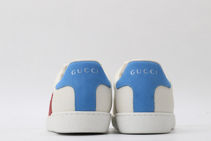 gucc ace embroidered low-top sneaker 431942a38g09066