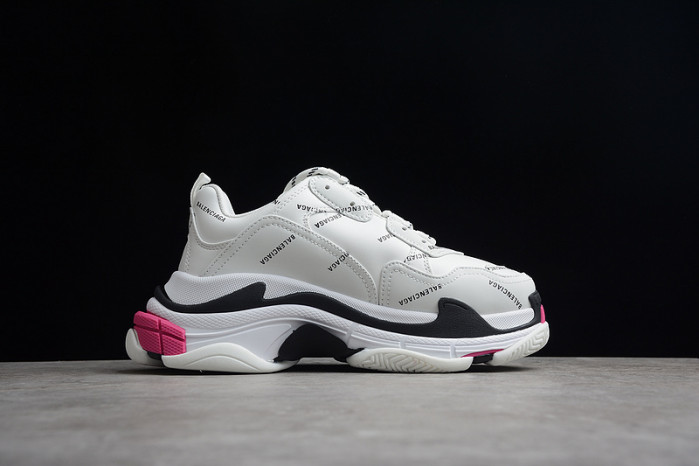 blcg sneaker triple.s allover logo 524039 w2fa4 9155