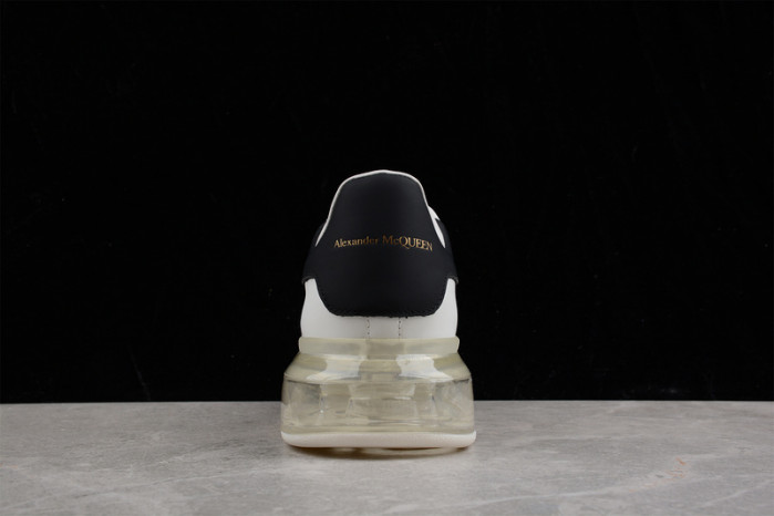 A1exa*der Mcqv*en SNEAKERS