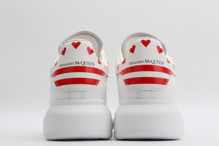 A1exa*der Mcqv*en SNEAKERS