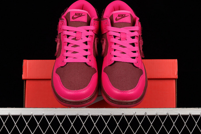 nike dunk low valentine