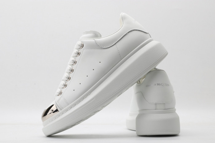 A1exa*der Mcqv*en SNEAKERS MC5563-057