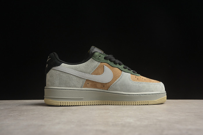 Nike Air Force 1 Low "Christmas" CQ5059-101
