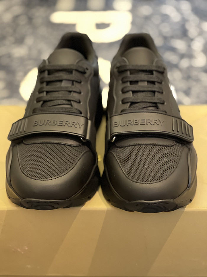 bby sneaker by0068