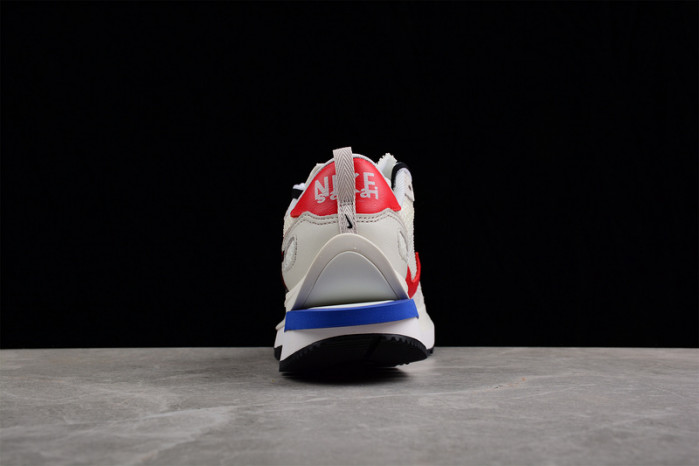 nike vaporwaffle sacai sport fuchsia game royal cv1363-100