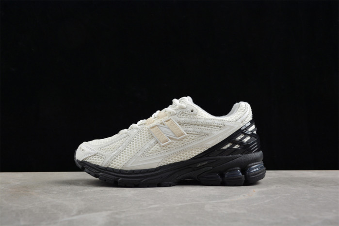 new balance comme des garçons homme x 1906r ''white black'' m1906rco