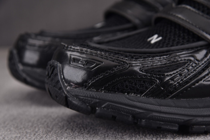 New Balance 1906L 
