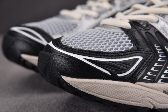 As*ic*s gel kayano 14