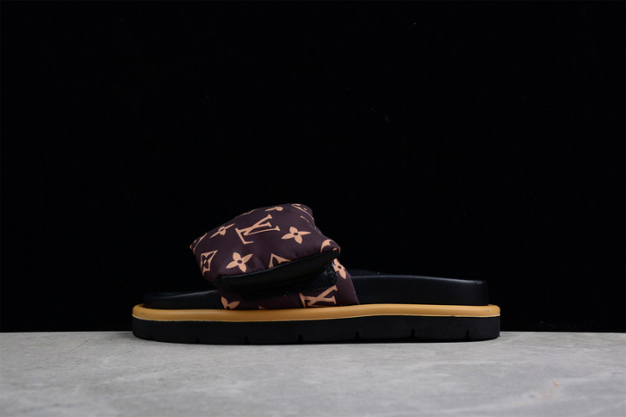 1*V SLIPPERS 11V0107-061