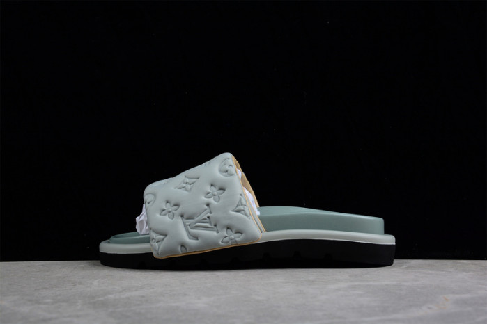 1*V SLIPPERS 11V0107-062