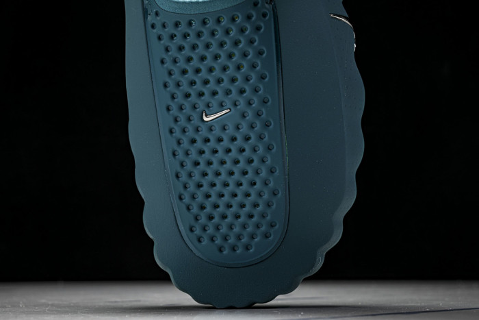 Nike Mind 001 
