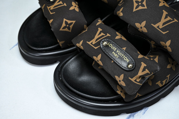 1*V SLIPPERS 11V0107-100