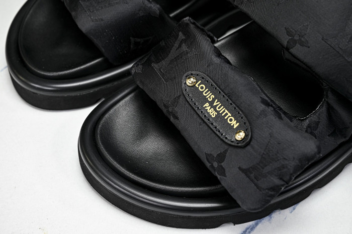 1*V SLIPPERS 11V0107-101