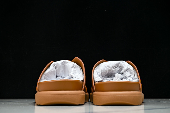 1*V SLIPPERS 11V0107-108