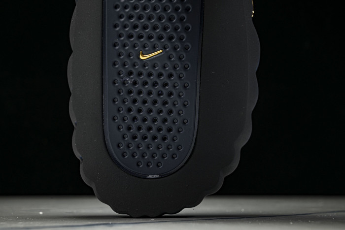 Nike Mind 001 