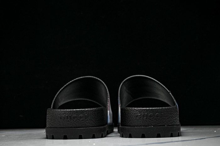 Gv*c SLIPPERS GU568-132