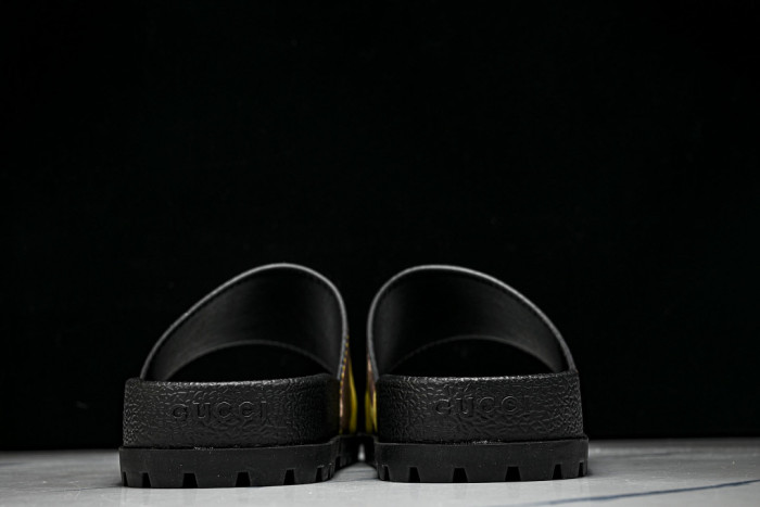 Gv*c SLIPPERS GU568-133