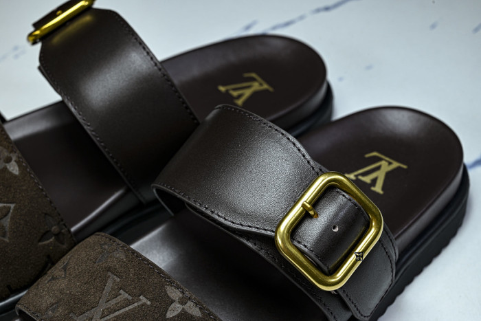 1*V SLIPPERS 11V0107-157