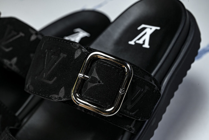 1*V SLIPPERS 11V0107-160