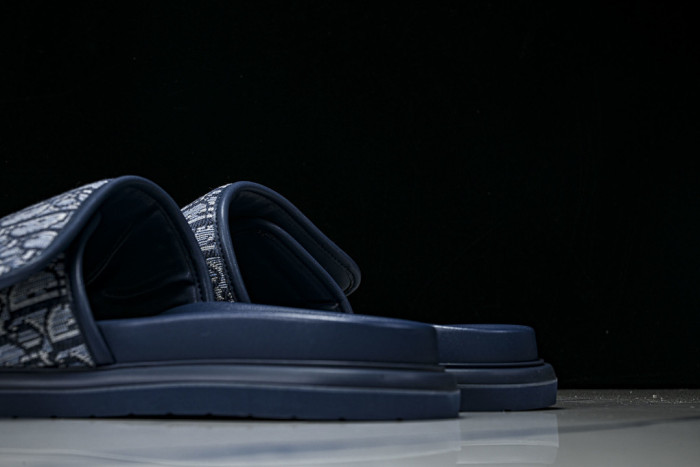 D10r SLIPPERS DS258-086