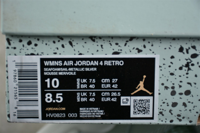 Air Jordan 4 Retro 
