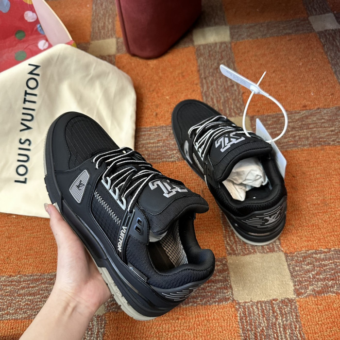 1V SNEAKERS 1V0425-114