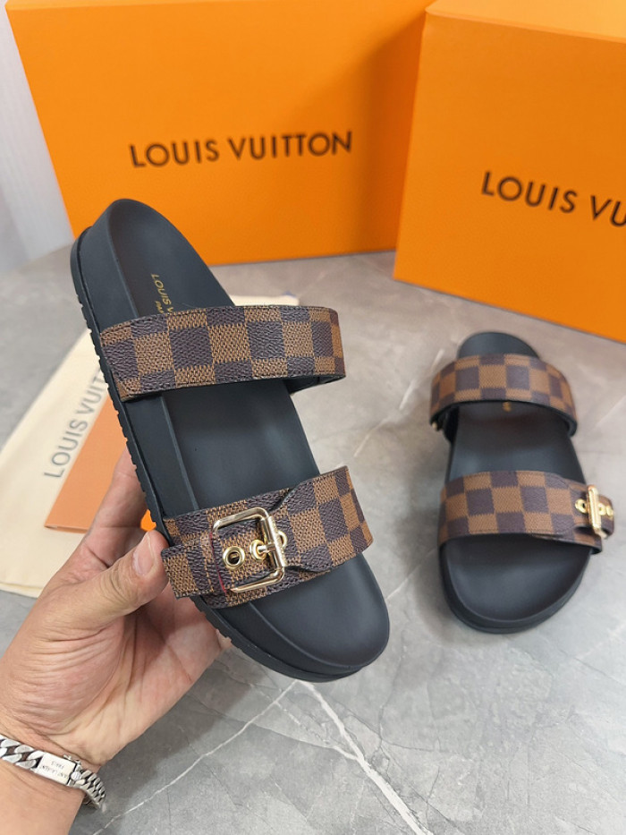 1*V SLIPPERS 11V0107-041