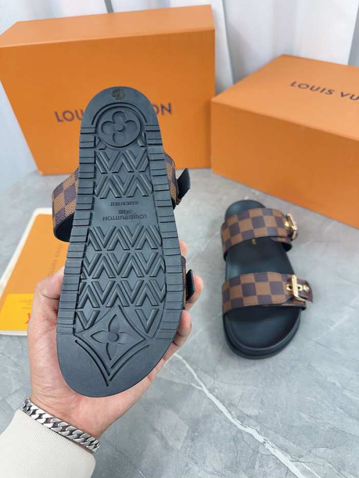 1*V SLIPPERS 11V0107-049
