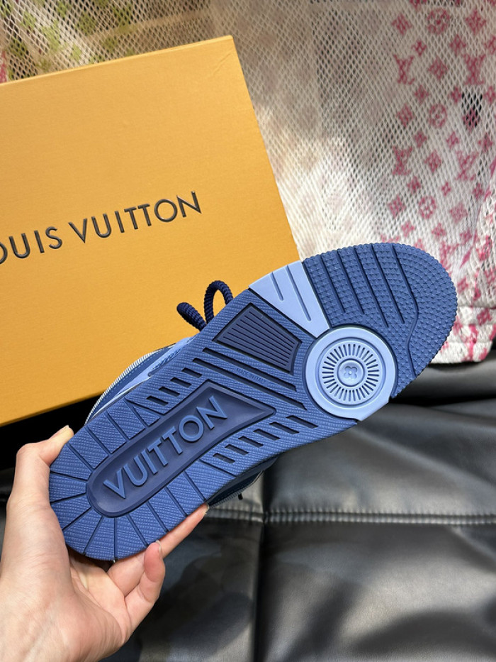1V SNEAKERS 1V0425-243